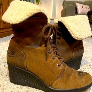 UGG Leather Shearling Zea boots